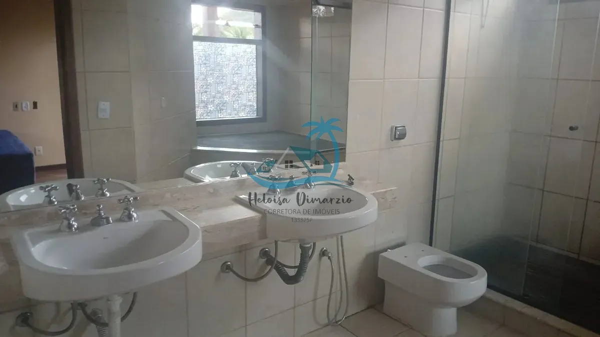 Imagem Casa de alto padrão à venda em condomínio fechado (Jardim Costa Azul) em Ubatuba