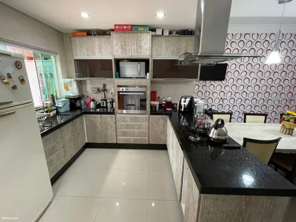 Imagem Casa com 3 Quartos à Venda, 250 m² em Vila Assunção - Santo André