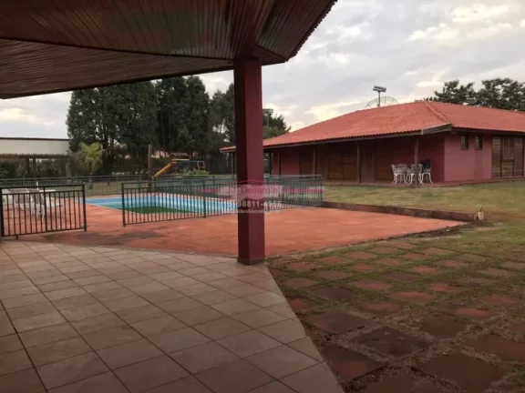 Imagem Chacara a venda com 4 suites dentro de condomínio