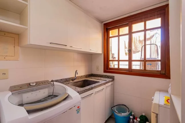 Imagem Casa para venda no bairro Tristeza em Porto Alegre
