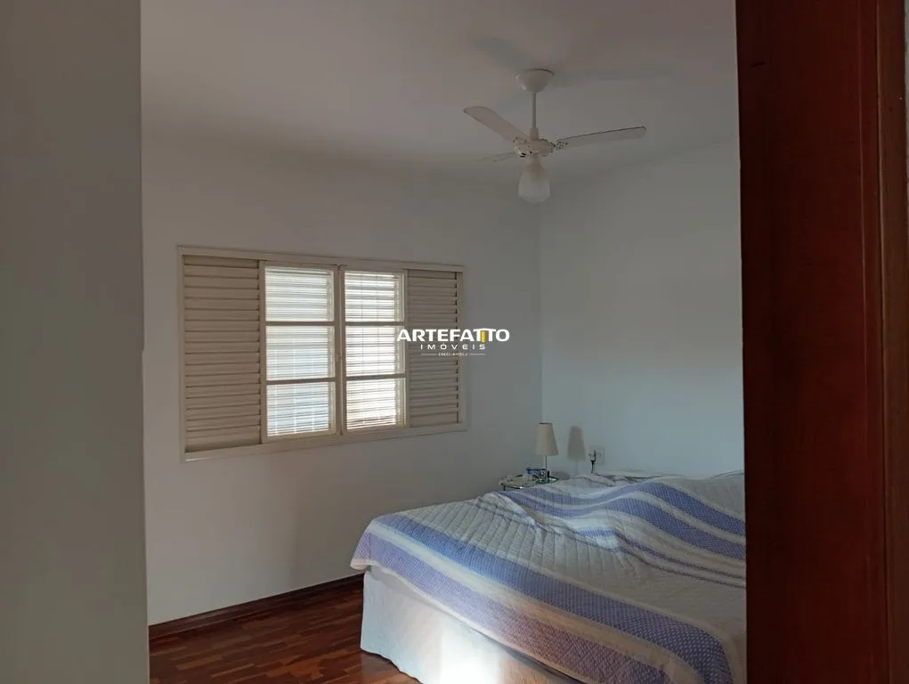 Imagem Casa Jd. Santana 3 Quartos, com piscina