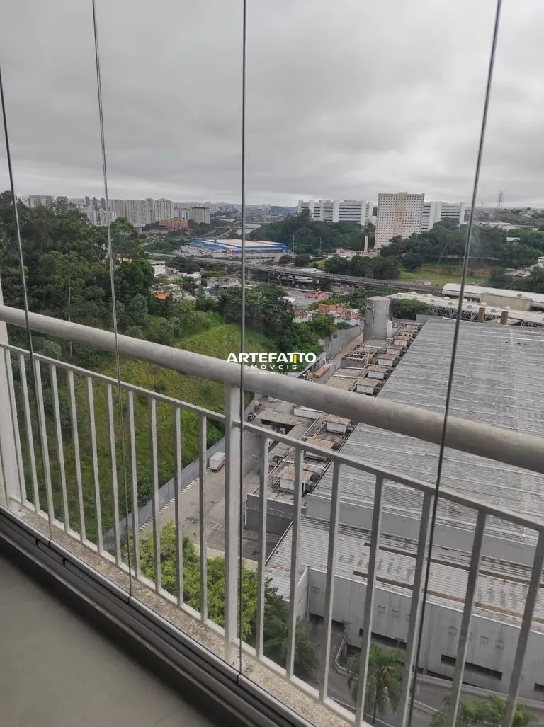 Imagem Com 3 Dormitorios , 2 vagas de garagem e depósito.