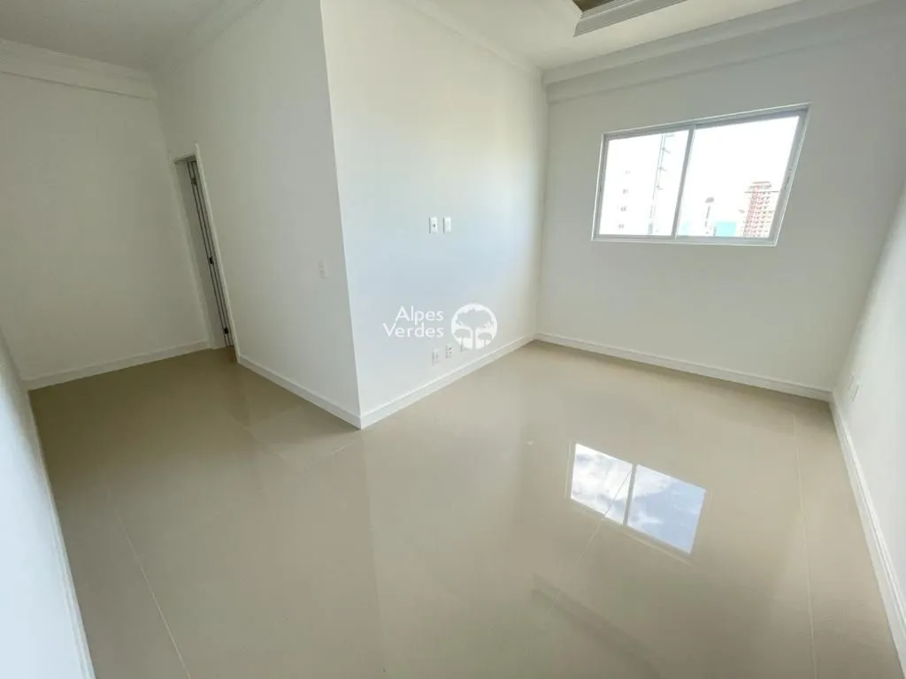 Imagem Apartamento à Venda em Meia Praia, Itapema - SC