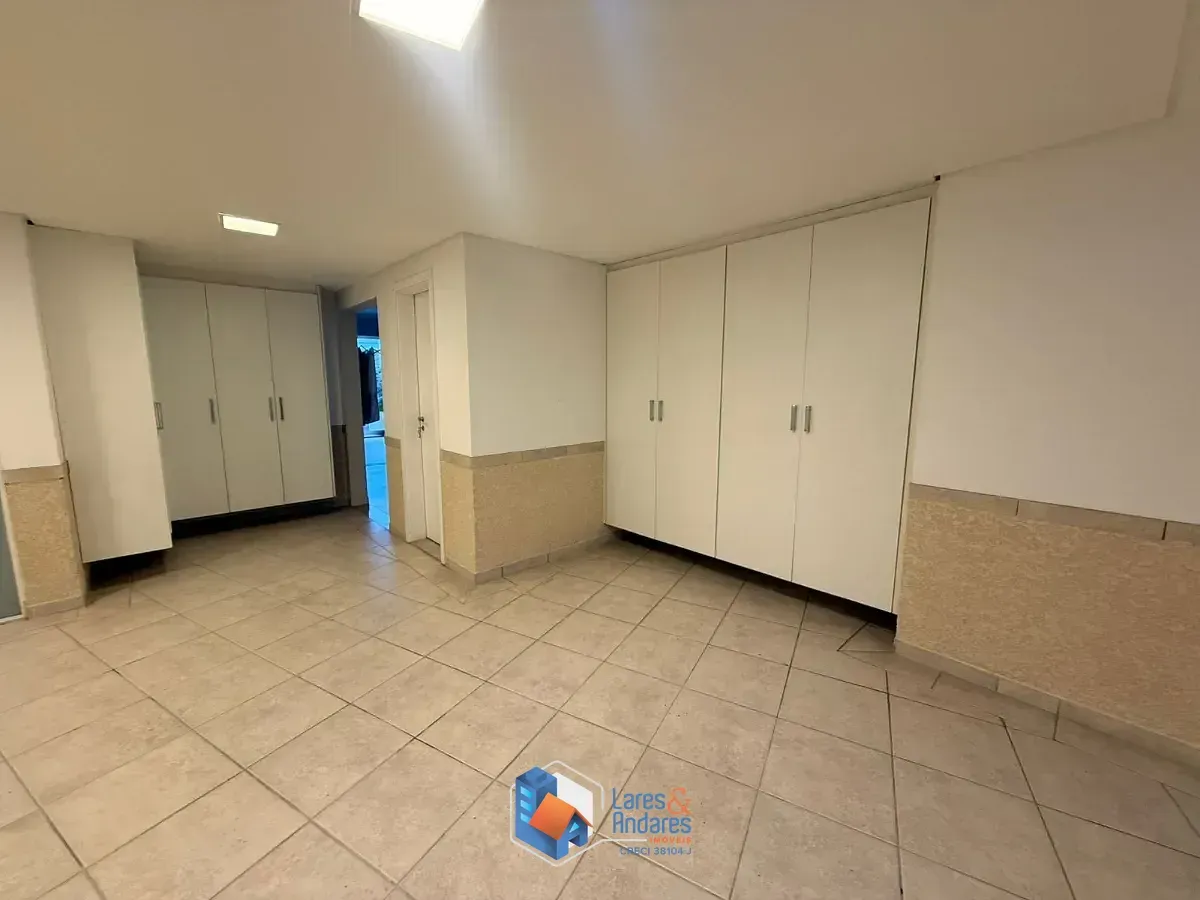 Imagem Casa no condomínio Casa do Horto para venda com 3 quartos, sendo 3 suítes, 560m²
