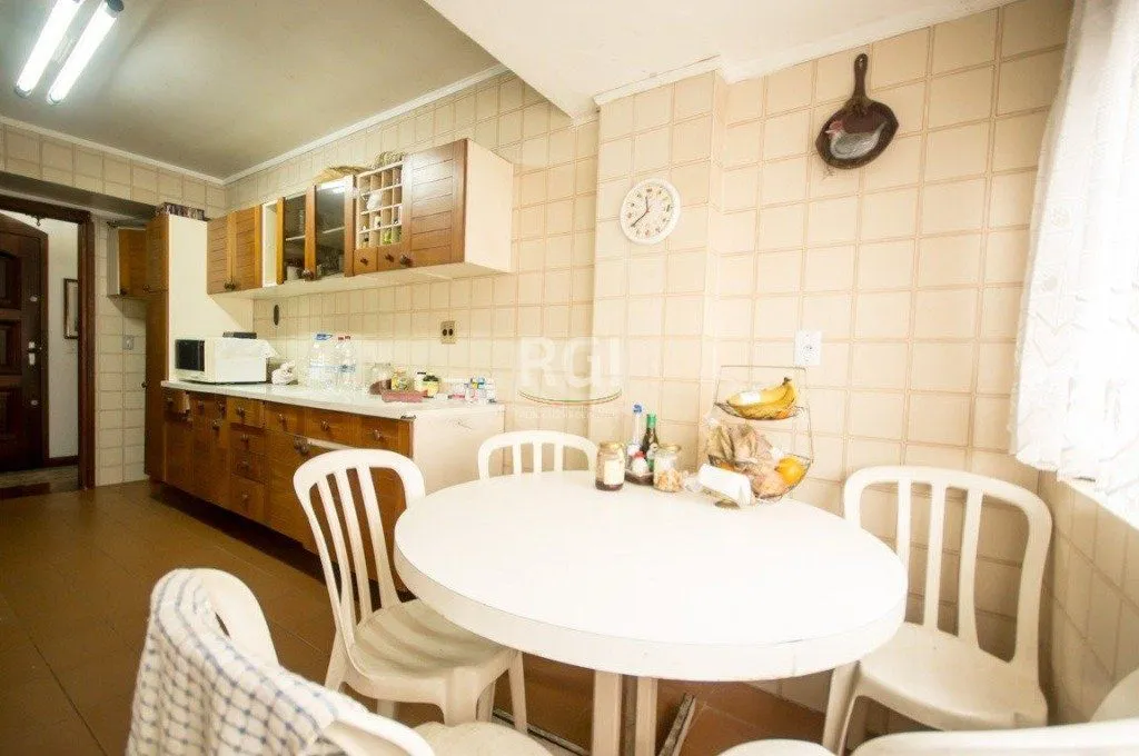 Imagem Cobertura para Venda - 237.88m², 3 dormitórios, sendo 1 suites, 2 vagas - Moinhos de Vento