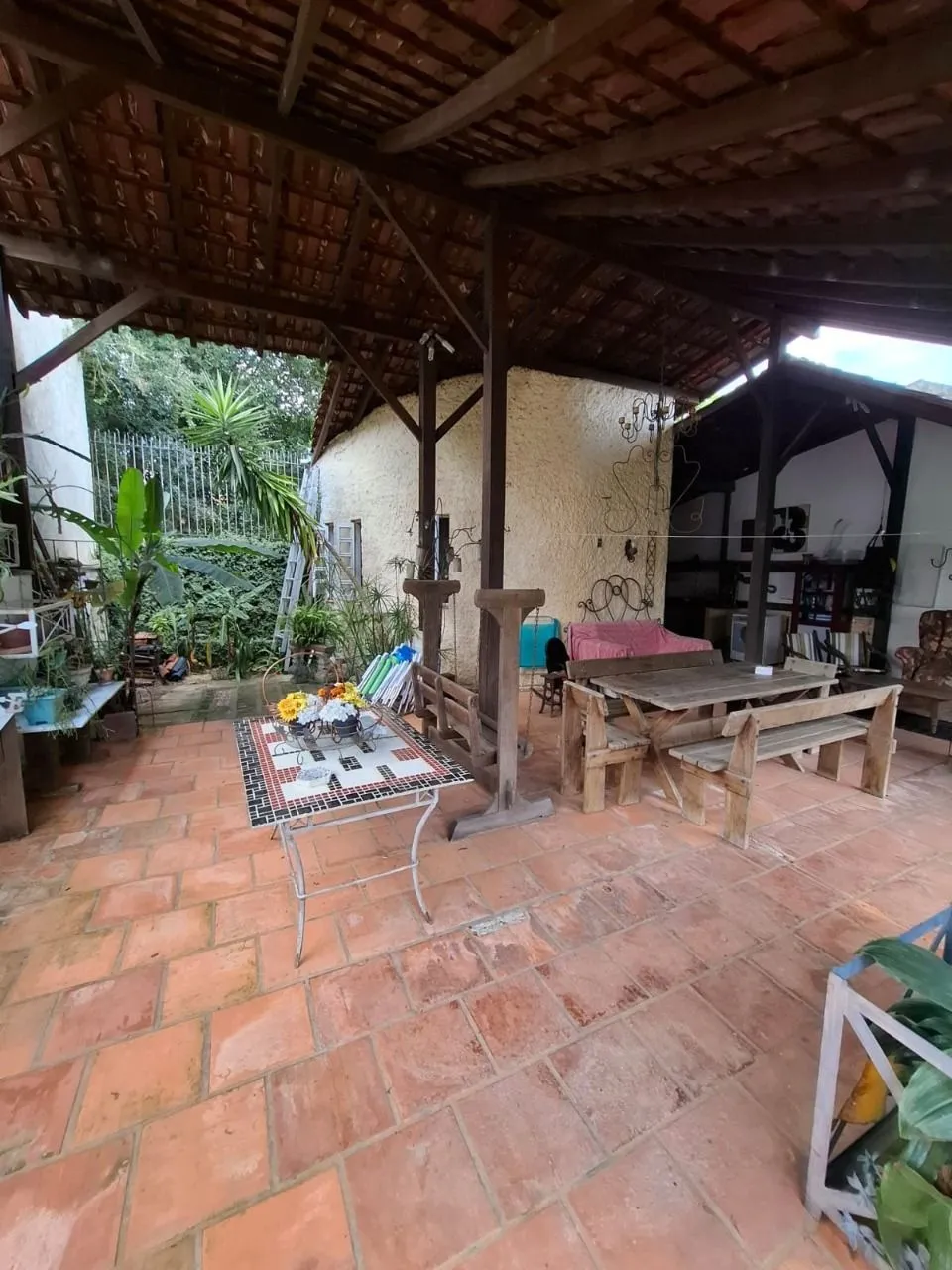 Imagem Casa em Porto Alegre, no bairro Ipanema, com 3 dormitório(s), e 3 banheiros, à venda.