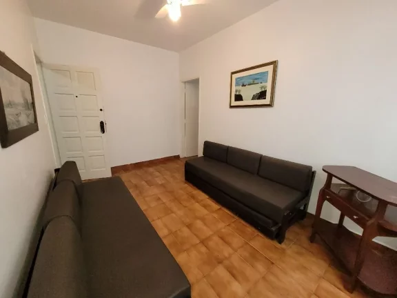 ASTÚRIAS - UMA QUADRA DA PRAIA , LOCALIZAÇÃO PRIVILEGIADA , GARAGEM NO PRÉDIO.