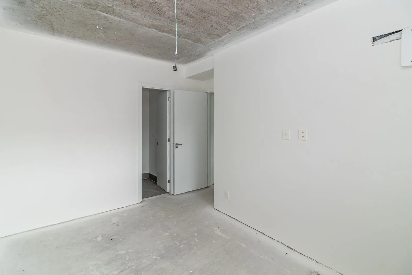 Imagem Apartamento no Go Cidade Baixa de 2 dormitórios vaga e infra DESOCUPADO