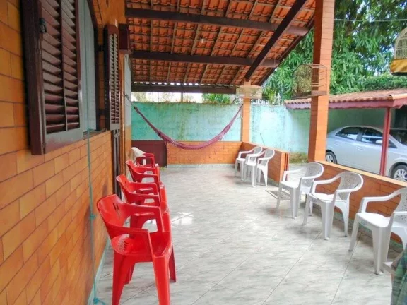 Imagem CASA COM BELO POMAR E EDÍCULA