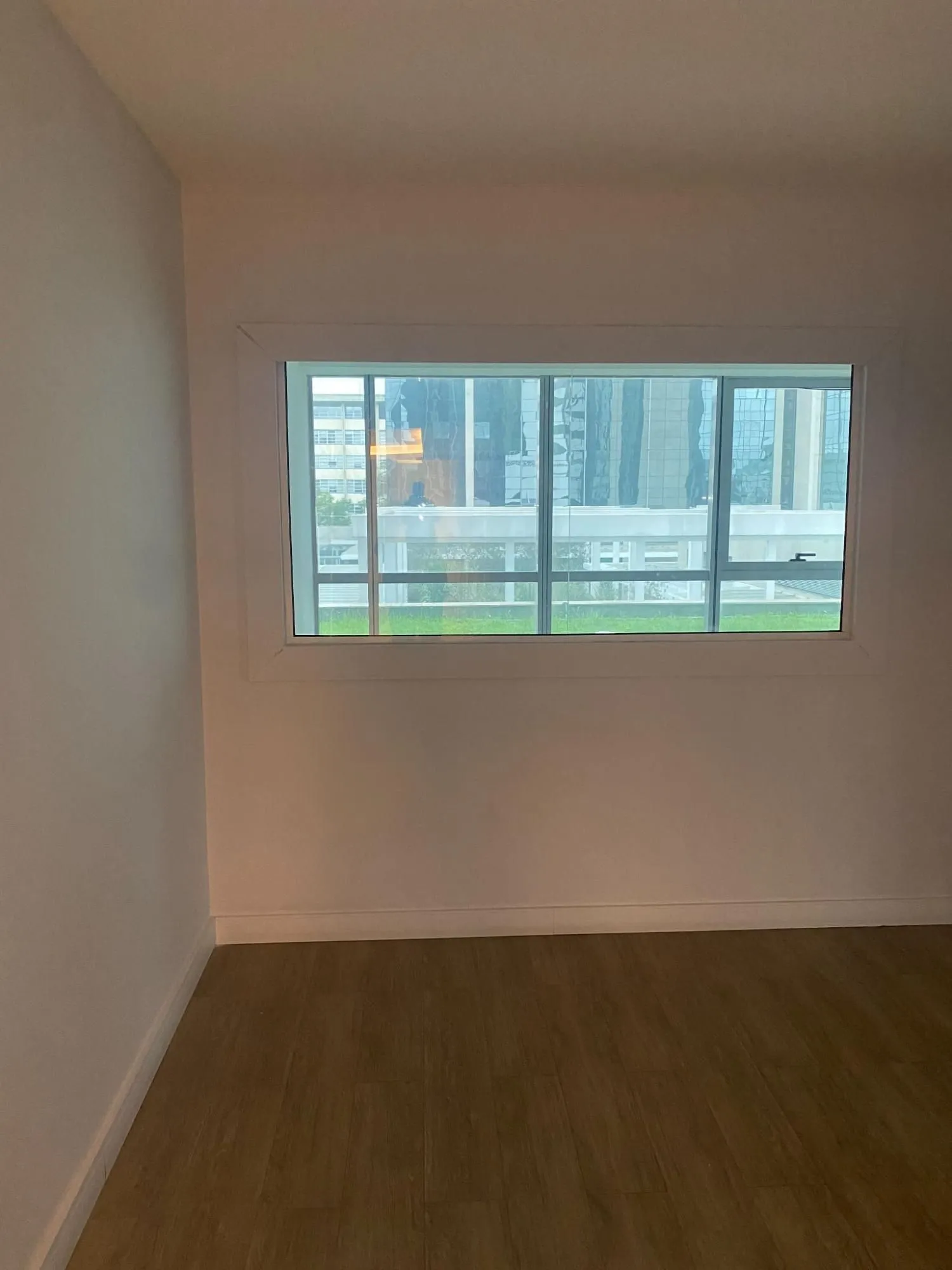 Imagem Sala Comercial no Bairro Praia de Belas - Porto Alegre
