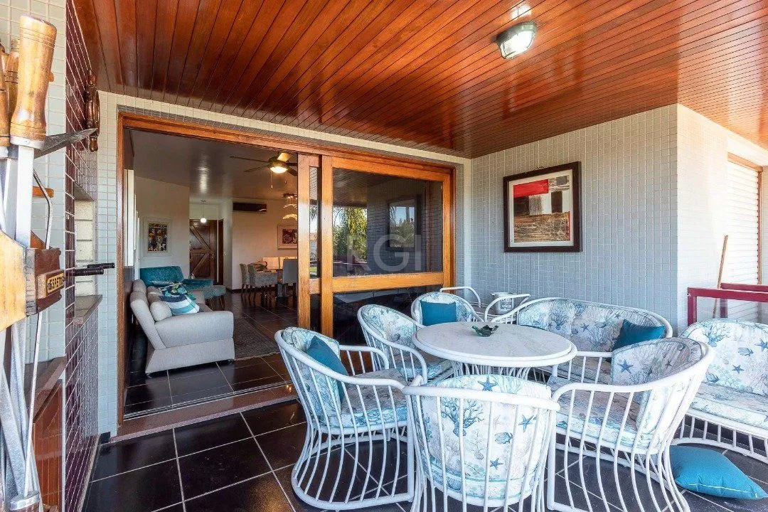 Imagem Apartamento para Venda - 153m², 3 dormitórios, sendo 1 suites, 2 vagas - Atlântida