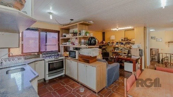 Imagem Vende-se excelente cobertura 2 quartos com suíte, 3 vagas de garagem com 156m² no Petrópolis