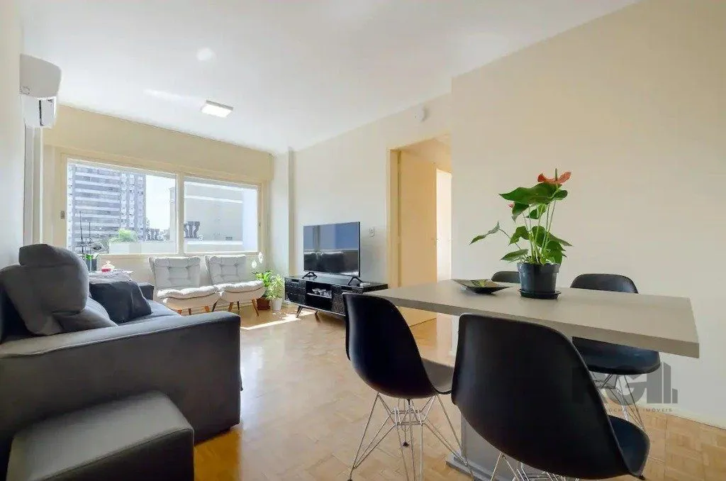 Imagem Apartamento de 2 dormitórios no bairro Menino Deus