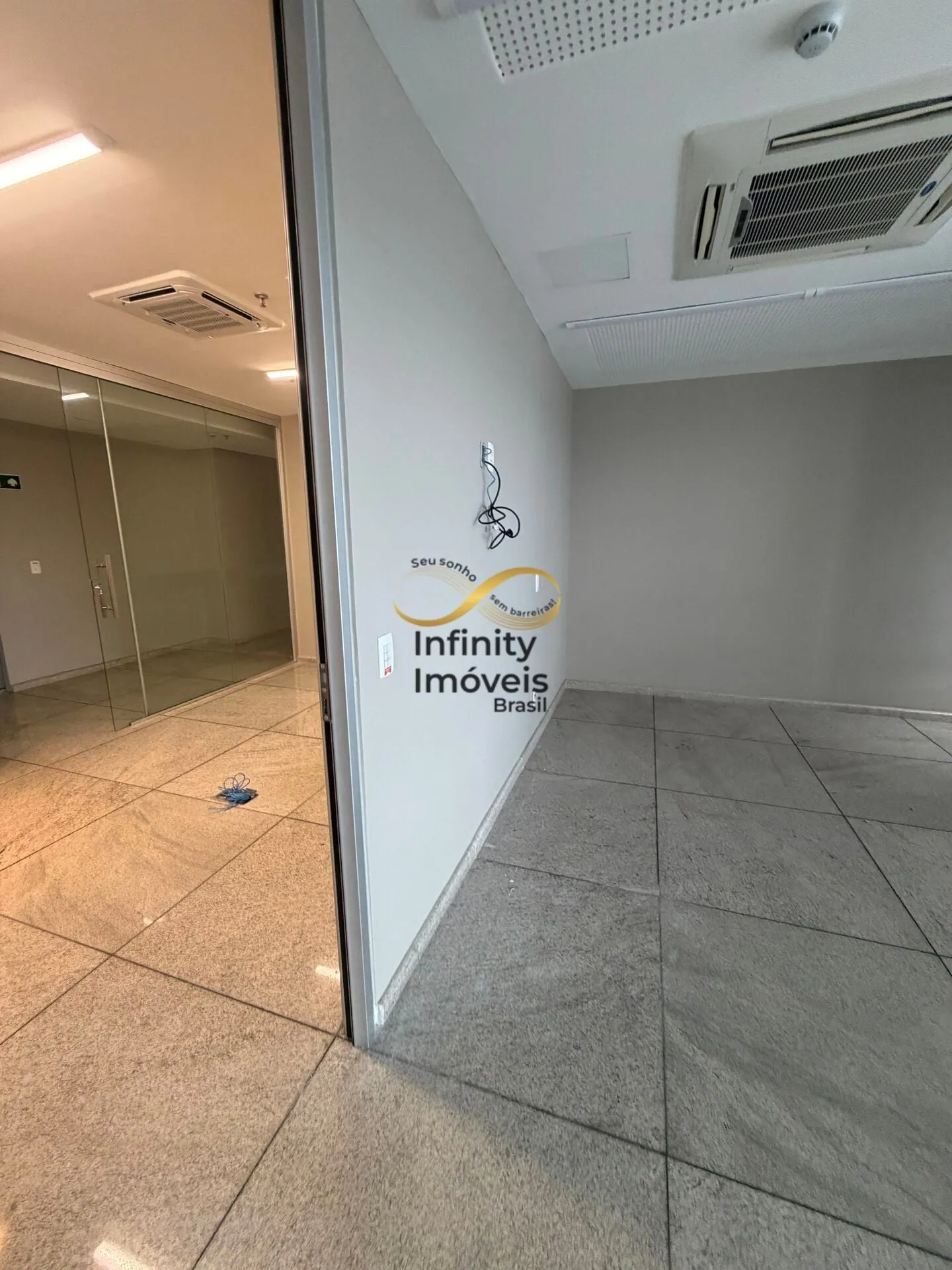 Imagem Sala comercial à venda no bairro Santa Efigênia - Belo Horizonte/MG