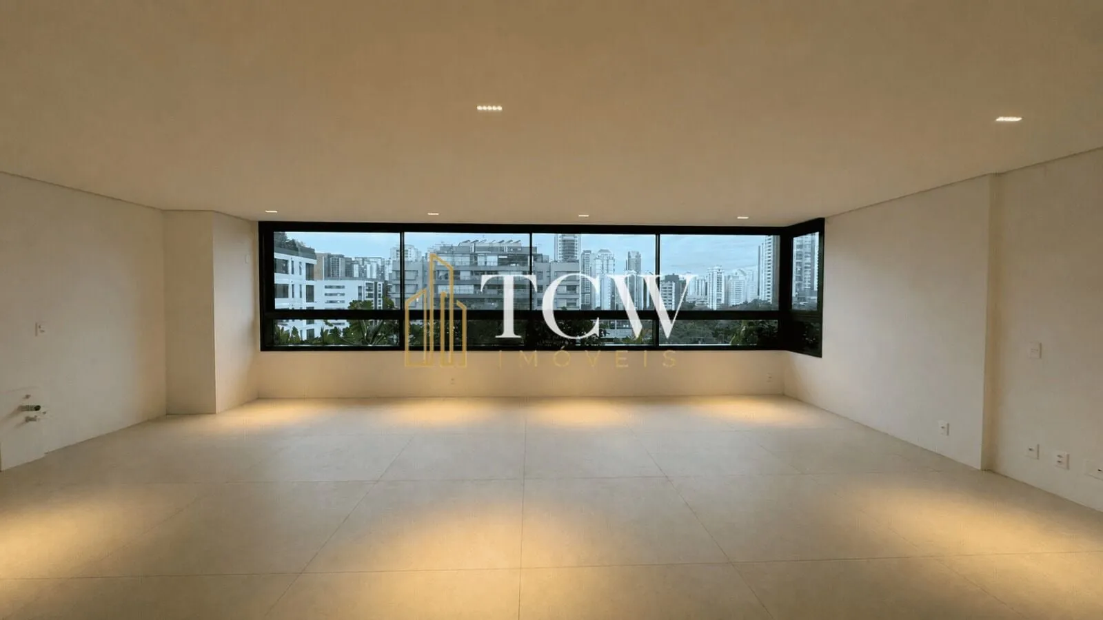 Foto do imóvel Apartamento à Venda no Brooklin | 3 Suítes | 201 m² | 3 Vagas | São Paulo/SP em Rua Comendador Eduardo Saccab