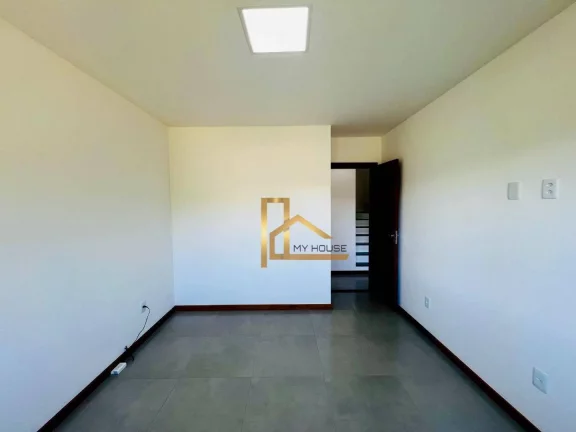 Imagem Casa com 3 dormitórios sendo 1 suíte e vista privilegiada à venda, 201 m² - Vale das Nações - Teresópolis/RJ