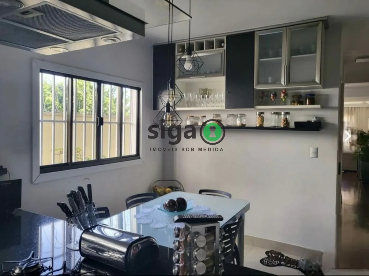 Imagem Sobrado de 179 metros 4 dormitórios (sendo 2 suítes) 3 vagas a venda no Jardim Londrina