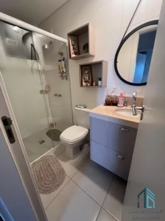 Imagem Apartamento com Ampla Sacada, Semi mobiliado, 02 quartos c/suíte em Curitiba PR