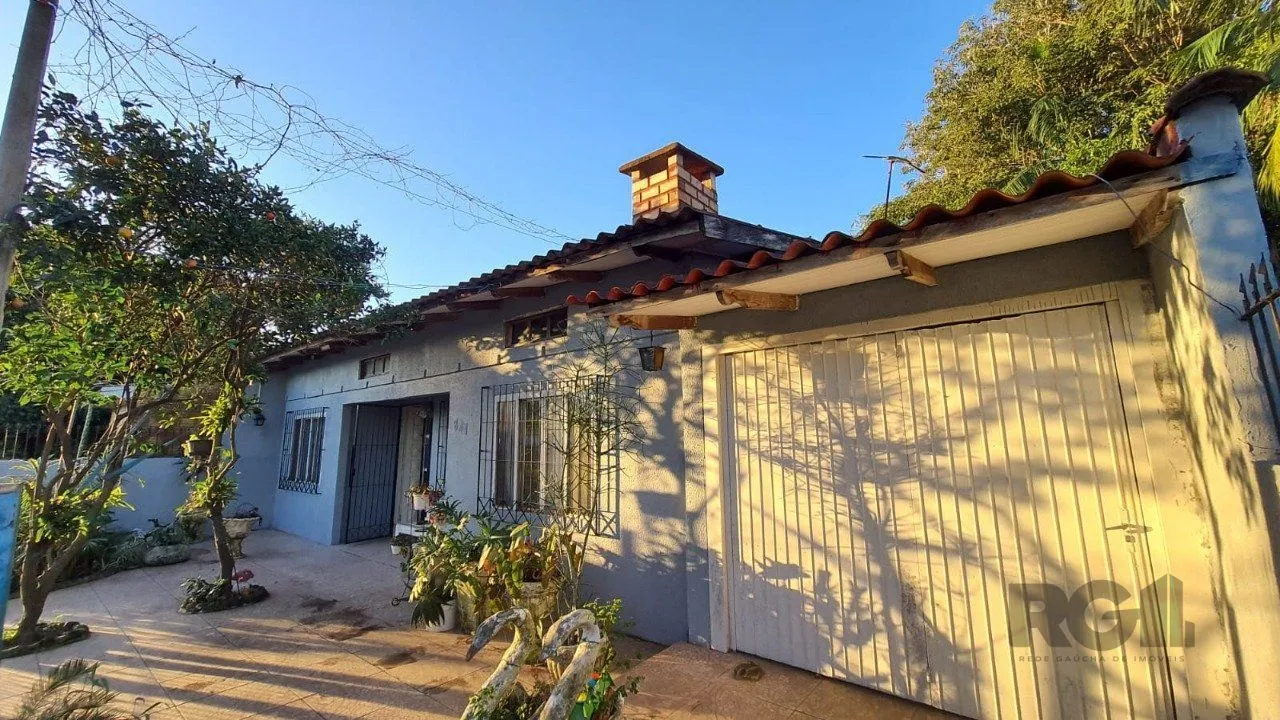 Imagem Casa 2 dormitórios, 1 suíte, vaga de garagem, Bairro Nova Cachoeirinha