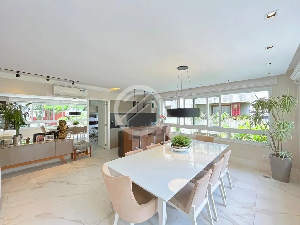 Imagem Apartamento de 170 m², mobiliado e decorado, 3 suítes e 3 vagas no bairro Petrópolis. Imóvel pos...