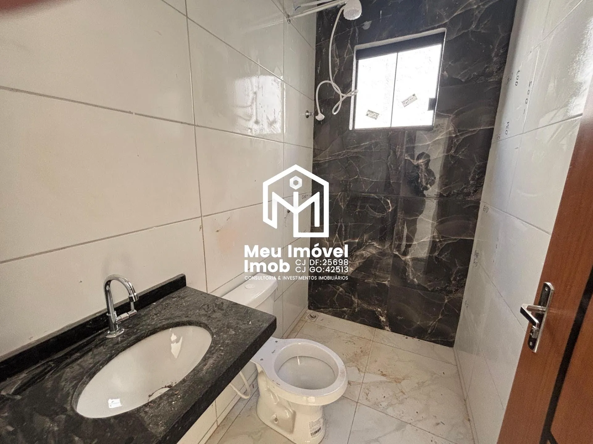 Imagem Casa 2 Quartos 1 Suíte 3 Vagas 82m² Luziânia/GO