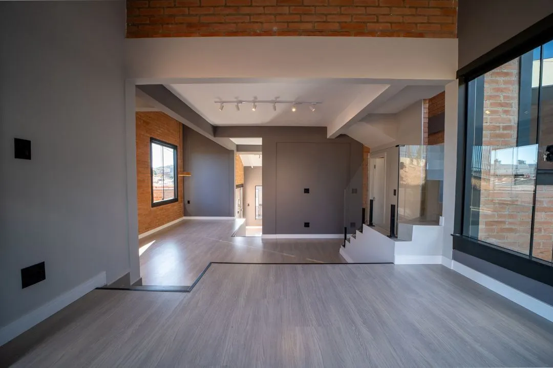 Imagem Casa à Venda com piscina no bairro Jardim das Hortênsias, em Poços de Caldas MG