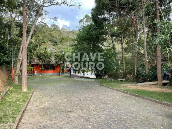 Imagem Terreno em condomínio, com 673m² para venda no bairro de Quebra Frascos, Teresópolis RJ