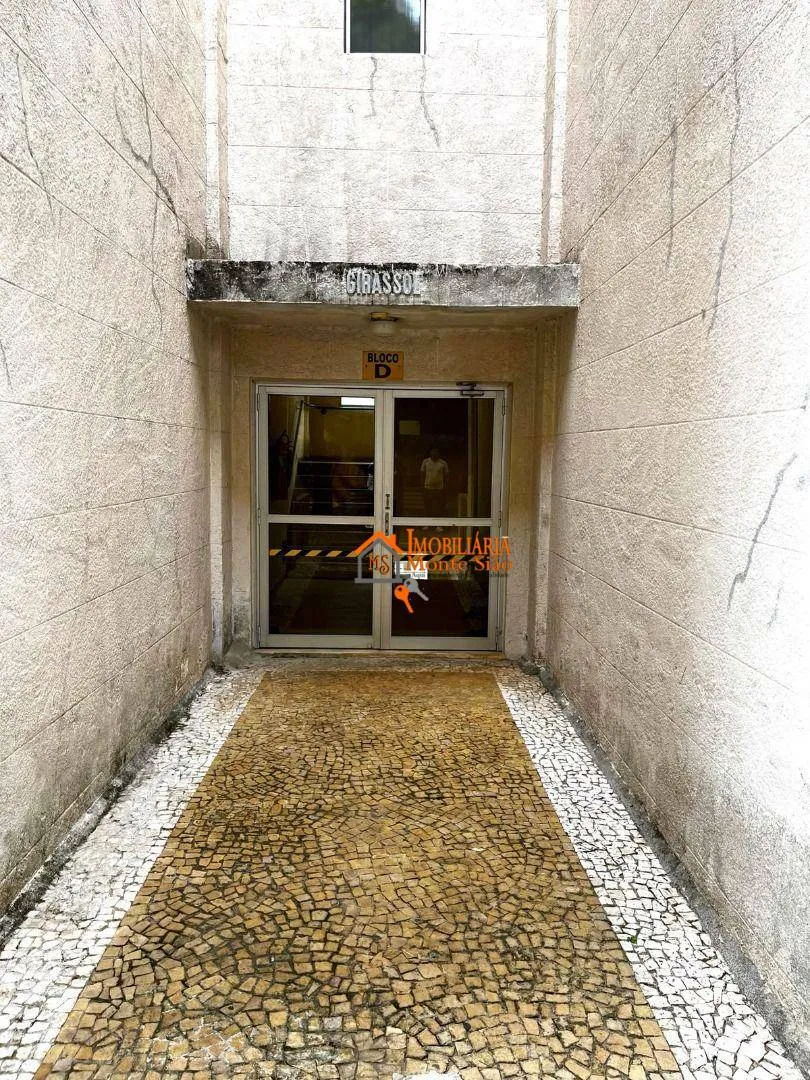 Imagem Apartamento com 2 dormitórios à venda, 55 m² por R$ 293.000,00 - Cocaia - Guarulhos/SP