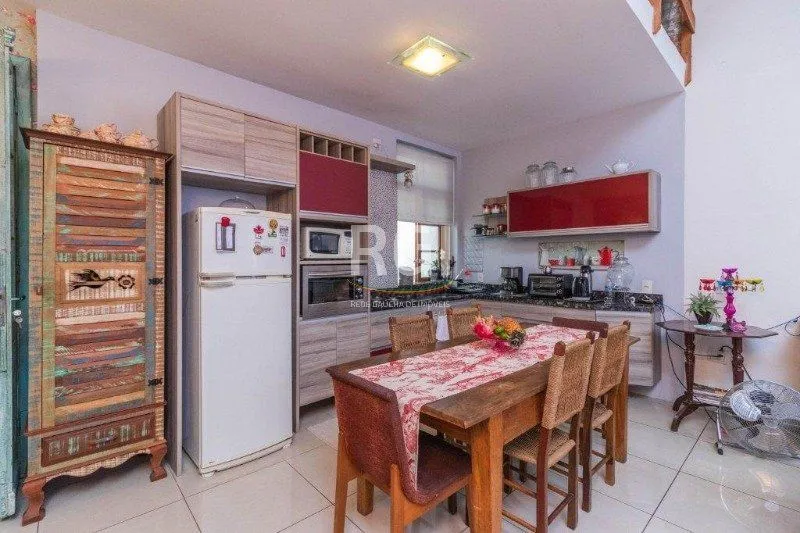 Imagem Casa para Venda - 490m², 3 dormitórios, sendo 1 suites, Floresta