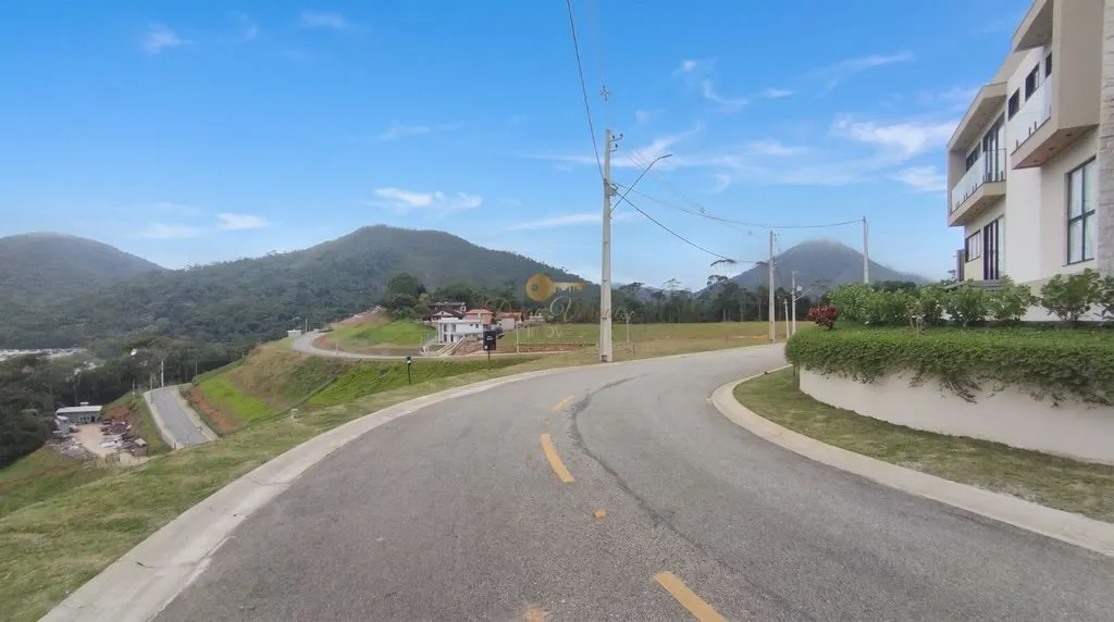 Imagem Terreno em Condomínio para Venda em Teresópolis / RJ no bairro Ermitage