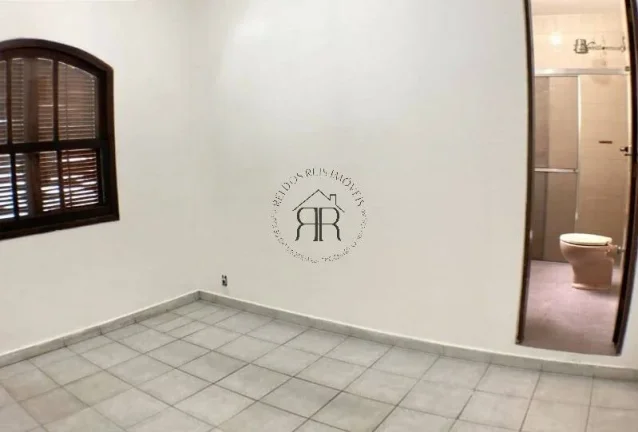 Imagem Venha conhecer a casa dos seus sonhos! Com 3 quartos amplos, sendo 1 suíte, esta casa é perfeita p...