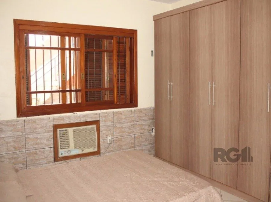 Imagem Casa 179m², 3 dormitórios, 3 vagas no bairro Parque Santa Fé