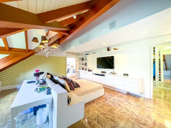Imagem Casa em Condomínio para venda no bairro Três Figueiras em Porto Alegre