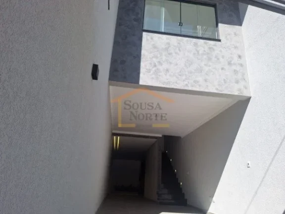 Imagem Sobrado 3 dormitórios, sendo 1 suíte, sala espaçosa, cozinha funcional, 2 lavabos, banheiro socia...