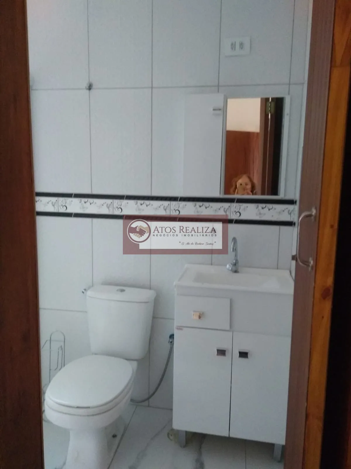 Imagem Alugue Casa/Fundos, 1 quarto em Jardim Lallo por R$ 950,00