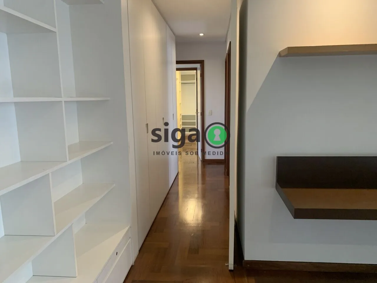 Imagem VENDE na Vila Suzana (Região do Morumbi) Apartamento com 4 suítes, 4 Vagas fixas + Depósito