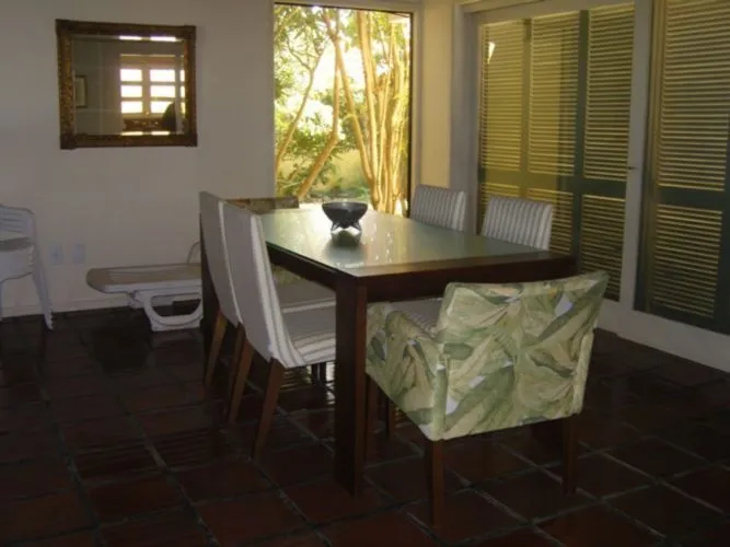 Imagem Casa para Venda - 216m², 3 dormitórios, sendo 1 suites, 2 vagas - Centro