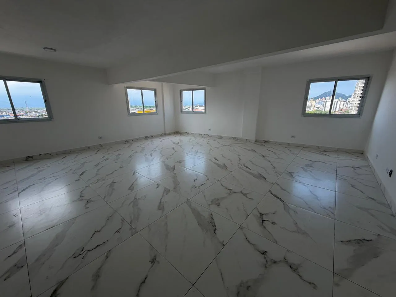 Imagem Fantástico Apartamento na Praia Grande - AVIAÇÃO