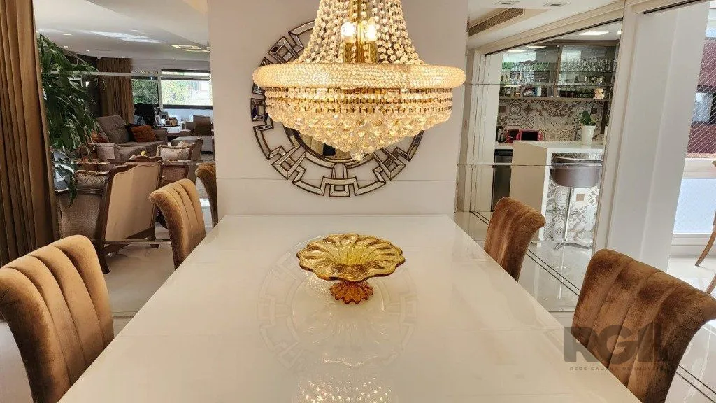 Imagem Excelente apartamento de 382,57 m² com 4 suítes e 4 vagas de garagem