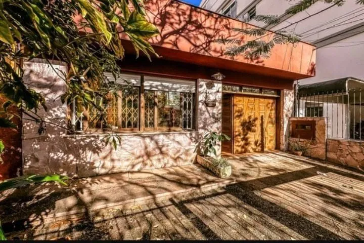 Imagem Casa a venda Bairro Petrópolis/ 3 Dormitórios 2 Vagas