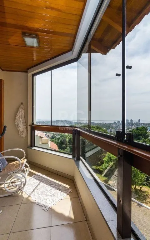 Imagem Casa Condominio de 3 dormitórios 3 vagas - bairro Nonoai