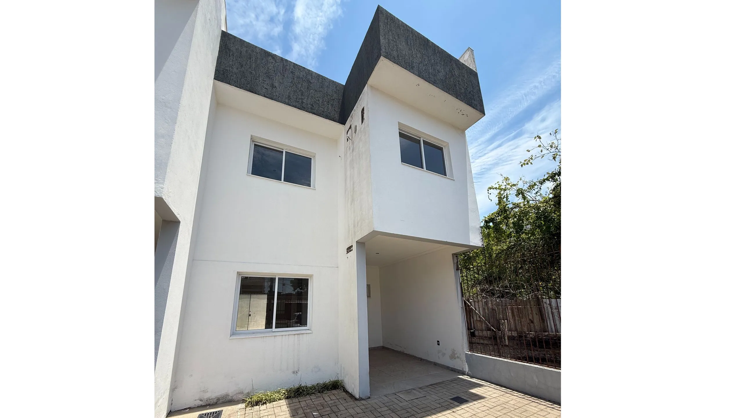 Foto do imóvel Casa à venda em Porto Alegre, Camaquã, com 3 quartos, 230m2