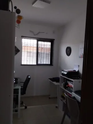 Imagem Casa para Venda em Recife, Cordeiro, 3 dormitórios, 1 suíte, 2 banheiros, 1 vaga
