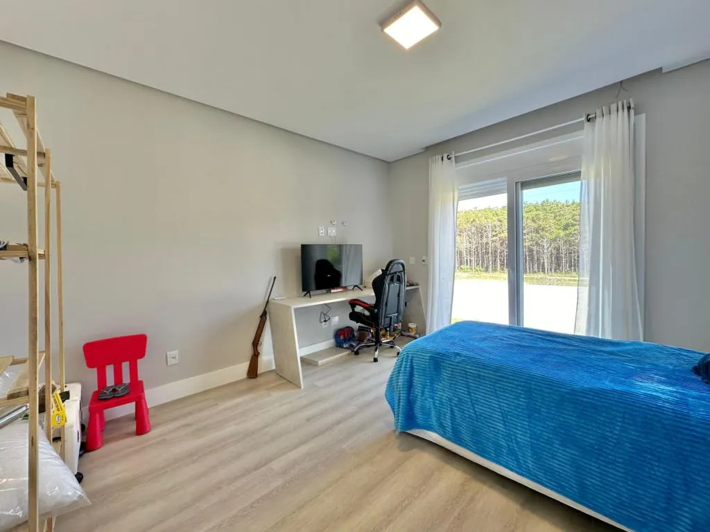 Imagem Casa em Condominio 4 Dormitórios - Bairro Capão Novo