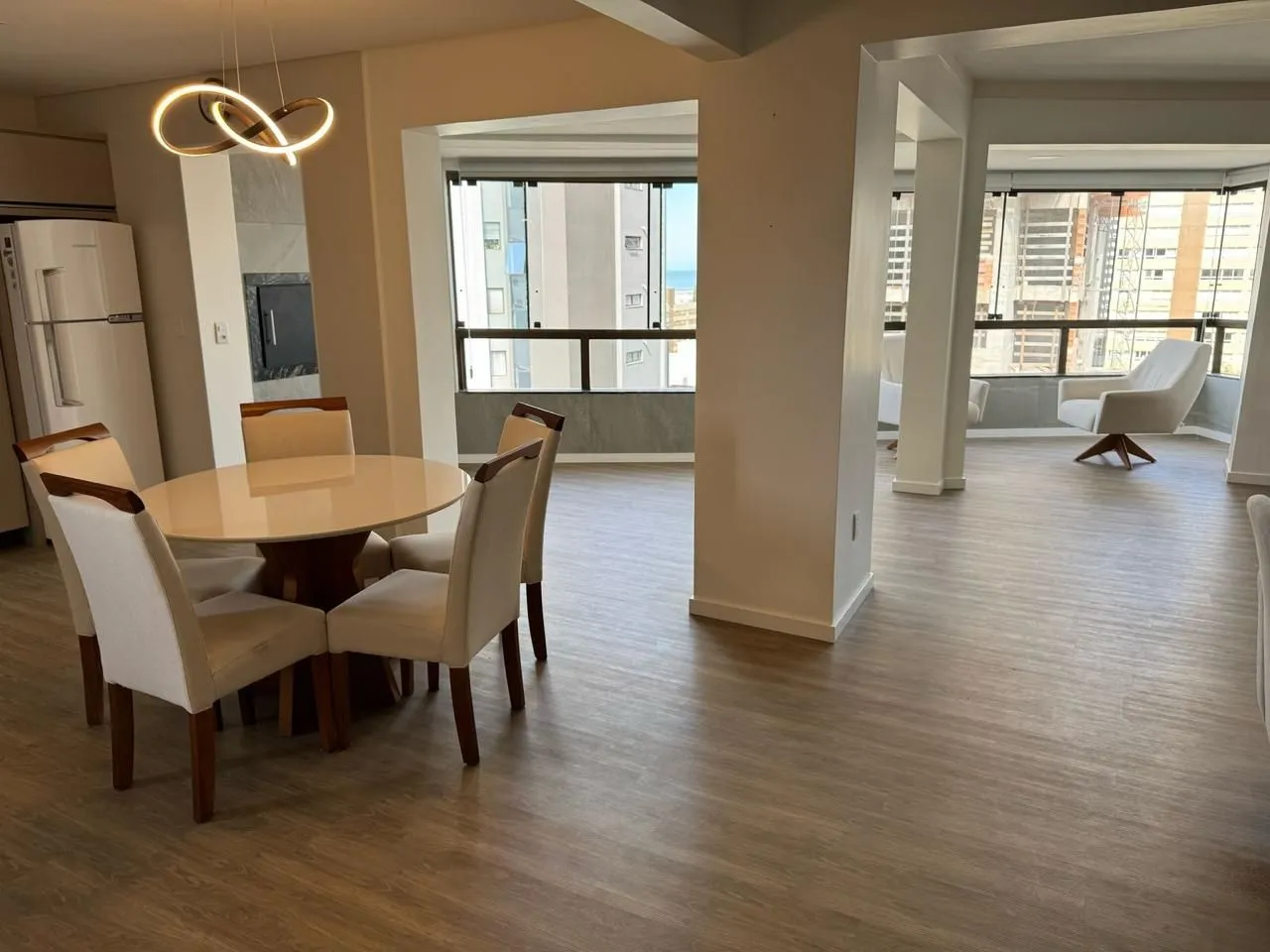 Imagem Apartamento à venda, com 3 quartos, 167m2