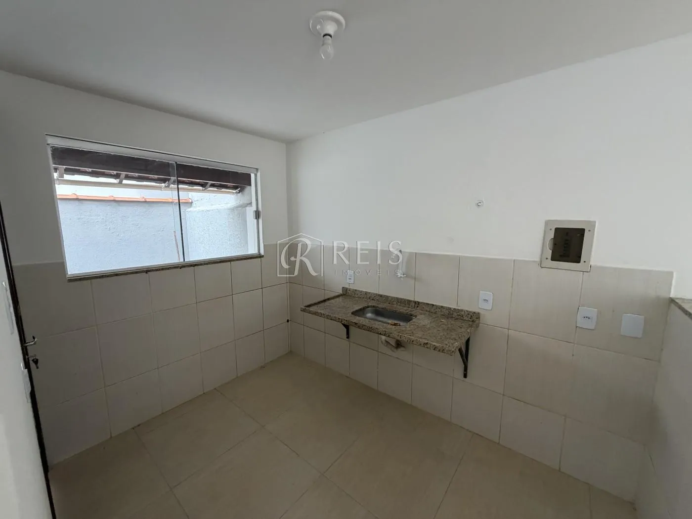Imagem Casa para Venda em Rio das Ostras, Chácara Mariléa, 2 dormitórios, 2 banheiros, 2 vagas