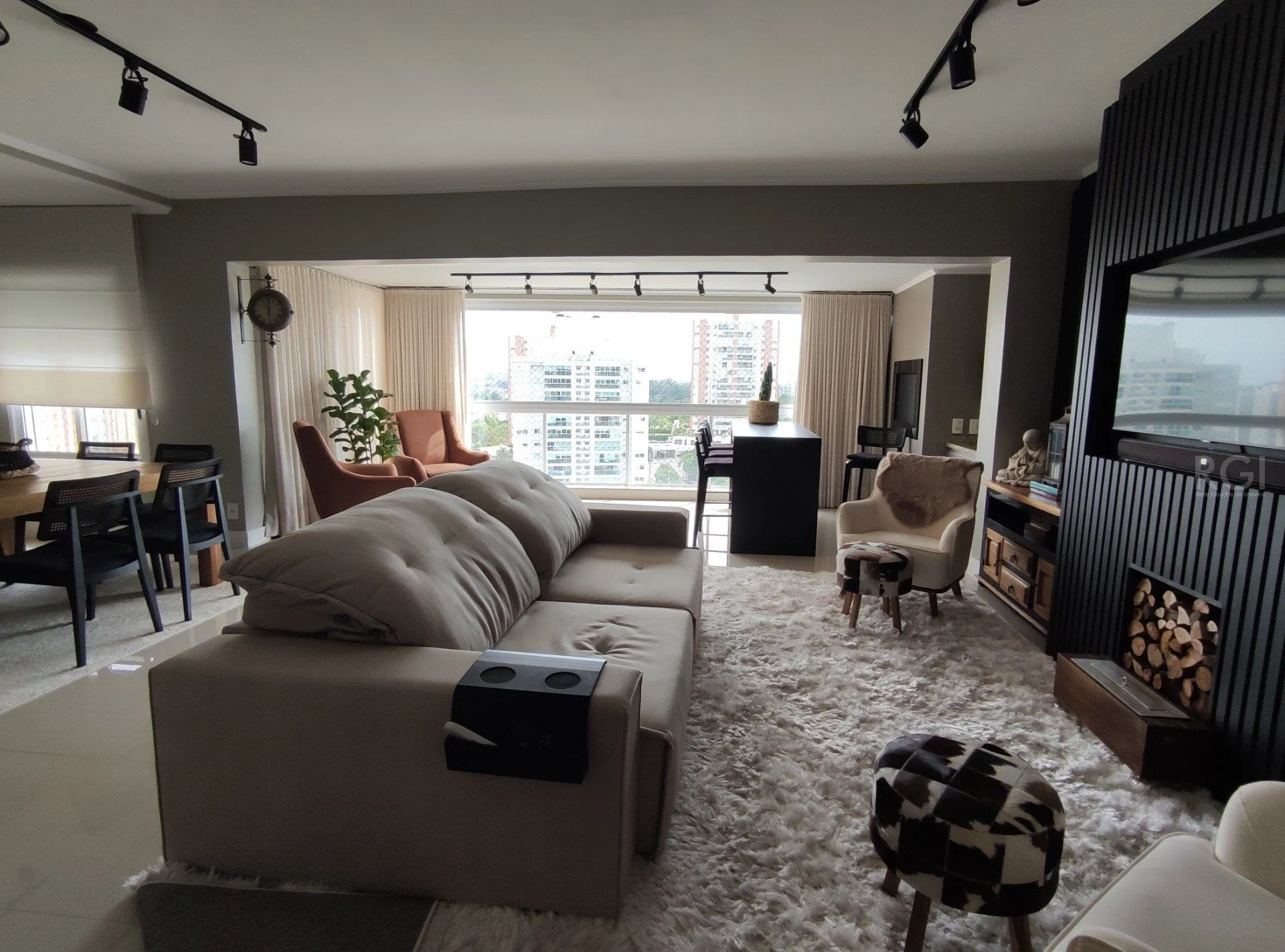 Imagem Apartamento para Venda - 162.53m², 3 dormitórios, sendo 3 suites, 2 vagas - Jardim Do Salso