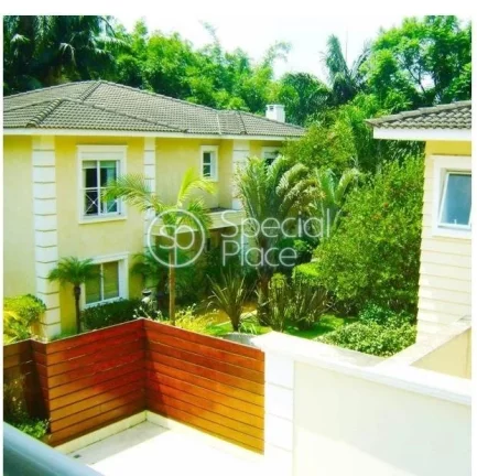 Imagem EXCELENTE CONDOMÍNIO COM 9 CASAS. GARAGEM SUBTERRÂNEA, MUITO VERDE E BASTANTE ACONCHEGANTE. CASA R...