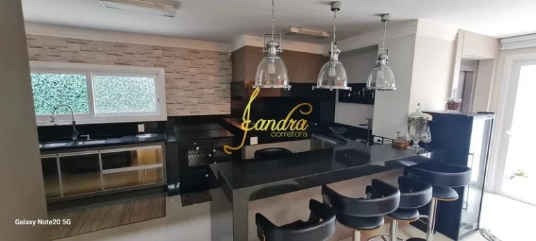 Imagem Sobrado triplex com 05 suítes mobiliado e decorado