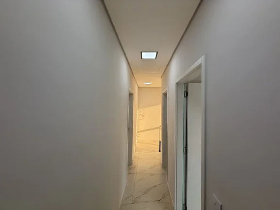 Imagem Casa à Venda com 6 Vagas e Piscina em Santana de Parnaíba